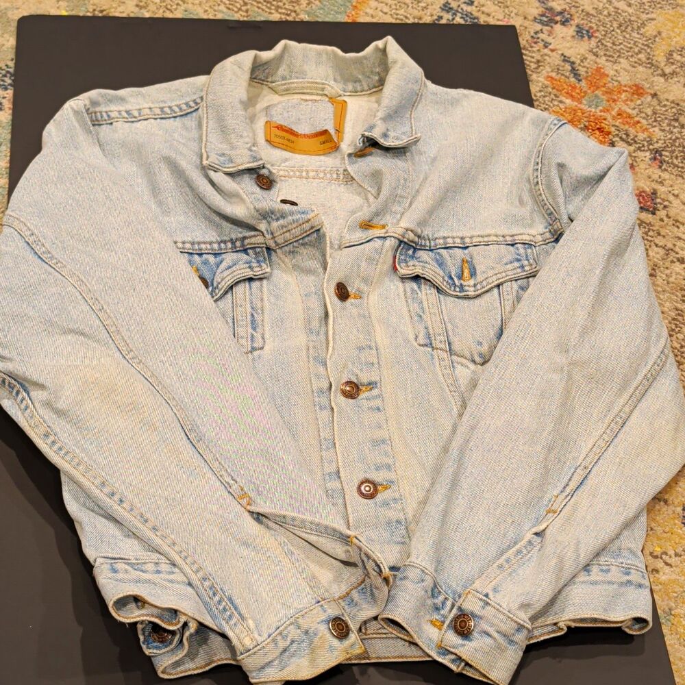 Vintage Levi’s 70507 4834 Light Wash Denim Trucker Jacket Size Small 80s 90s